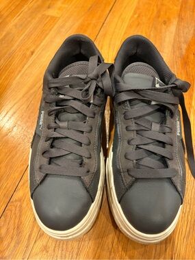 Puma Women's Mayze Crashed Wedge Sneaker Size 9.5